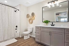 Boots At Kat's 2 Bedroom Condo