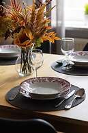 Spacious 3 Bedroom Apartment by Renters