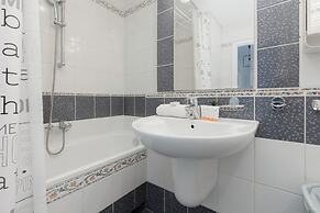 Spacious 3 Bedroom Apartment by Renters