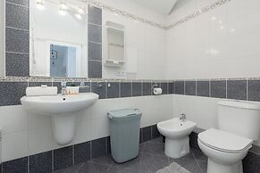 Spacious 3 Bedroom Apartment by Renters