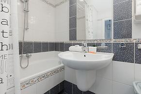 Spacious 3 Bedroom Apartment by Renters