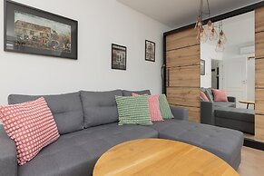 Spacious 3 Bedroom Apartment by Renters