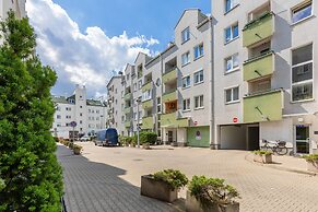 Spacious 3 Bedroom Apartment by Renters