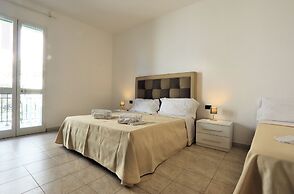 Bed and Parking Cecina Rooms