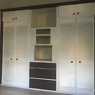 Pondbottom Apartment Hotel