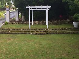 Pondbottom Apartment Hotel