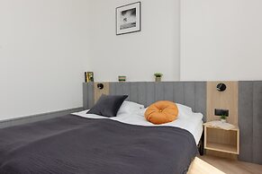 Studios With AC Kasprzaka 29 by Renters