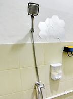 OYO 92825 Kamar Lombok