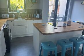 Charming 3BD House W/private Garden - Bristol