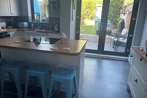 Charming 3BD House W/private Garden - Bristol