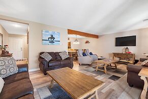 New Mulligans Escape - Community Pool