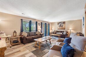 New Mulligans Escape - Community Pool