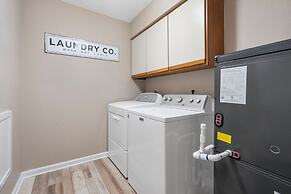 New Mulligans Escape - Community Pool