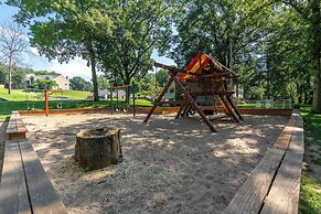 New Mulligans Escape - Community Pool
