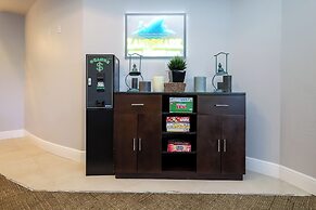 New Enchanted Tiki Cottage Onsite Amenities