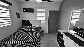 Cozy and Modern Apartment Black & White With Jacuzzi on Terrace
