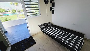 Cozy and Modern Apartment Black & White With Jacuzzi on Terrace