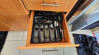 Cozy and Modern Apartment Black & White With Jacuzzi on Terrace