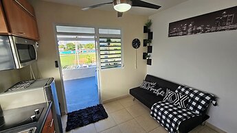 Cozy and Modern Apartment Black & White With Jacuzzi on Terrace