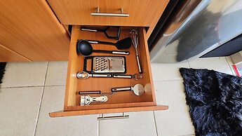 Cozy and Modern Apartment Black & White With Jacuzzi on Terrace