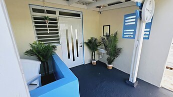 Cozy and Modern Apartment Black & White With Jacuzzi on Terrace