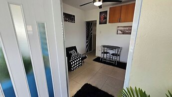 Cozy and Modern Apartment Black & White With Jacuzzi on Terrace