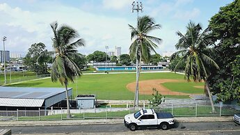 Cozy and Modern Apartment Black & White With Jacuzzi on Terrace