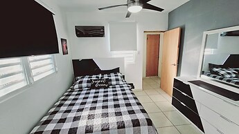 Cozy and Modern Apartment Black & White With Jacuzzi on Terrace