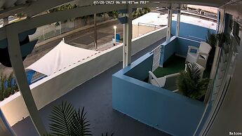 Cozy and Modern Apartment Black & White With Jacuzzi on Terrace