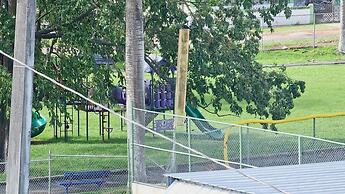 Cozy and Modern Apartment Black & White With Jacuzzi on Terrace