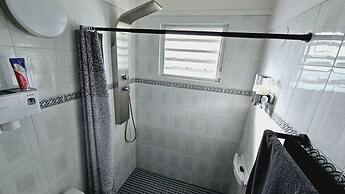 Cozy and Modern Apartment Black & White With Jacuzzi on Terrace