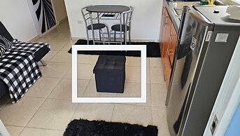 Cozy and Modern Apartment Black & White With Jacuzzi on Terrace