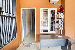 OYO 92826 Penginapan Syariah Faster Inn