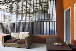 OYO 92826 Penginapan Syariah Faster Inn