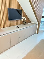 Sunny Hall Flat by EasyHome