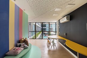 Sunny Hall Flat by EasyHome