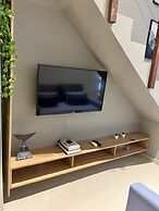 Sunny Hall Flat by EasyHome