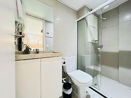 Sunny Hall Flat by EasyHome