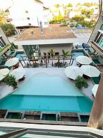 Sunny Hall Flat by EasyHome