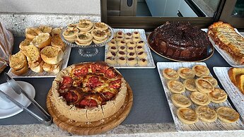 Sunny Hall Flat by EasyHome