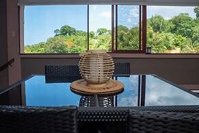 Beach-Pool-Sun-family-6 bedroom getaway