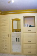 Beach-Pool-Sun-family-6 bedroom getaway