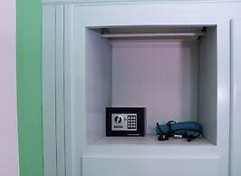 Beach-Pool-Sun-family-6 bedroom getaway