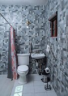 Beach-Pool-Sun-family-6 bedroom getaway