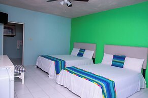 Beach-Pool-Sun-family-6 bedroom getaway