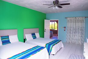 Beach-Pool-Sun-family-6 bedroom getaway