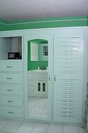 Beach-Pool-Sun-family-6 bedroom getaway