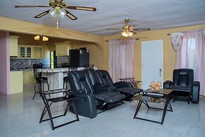 Beach-Pool-Sun-family-6 bedroom getaway