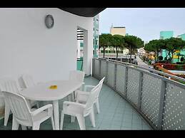 Bright Flat Next to the Beach in Bibione - Beahost