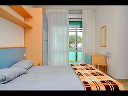 Bright Flat Next to the Beach in Bibione - Beahost